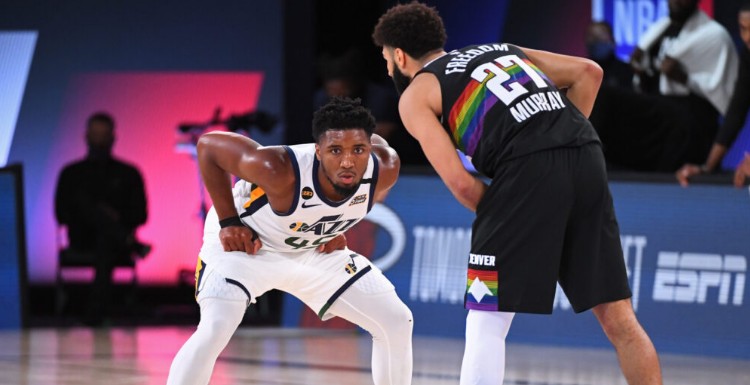 是雄鹿队的 是雄鹿队的